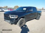 ✅ 2019 Ram 1500 Rebel • VIN: 1C6SRFLT7KN718438 • Lot: 43609237. Wystawiony na IAAI z przebiegiem 80 046 mil. Bezpłatny archiwum sprzedaży aukcyjnych z USA i szczegółowy raport historii pojazdu na DreamBid. Zdjęcie 2.