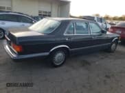✅ 1991 Mercedes-Benz 560 • VIN: WDBCA39E8MA567307 • Lot: 77488244. Wystawiony na Copart z przebiegiem 202 305 mil. Bezpłatny archiwum sprzedaży aukcyjnych z USA i szczegółowy raport historii pojazdu na DreamBid. Zdjęcie 3.