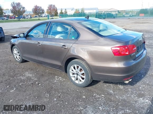 ✅ 2011 Volkswagen Jetta SE • VIN: 3VWDZ7AJ9BM396594 • Лот: 41229668. Опубликован ранее на IAAI с пробегом 168 282 миль. Бесплатный доступ к архиву аукционных продаж из США и подробный отчёт об истории автомобиля на DreamBid. Изображение 3.