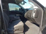 ✅ 2018 Chevrolet Silverado 1500 LT • VIN: 3GCPCREC9JG613213 • Lot: 43462577. Wystawiony na IAAI z przebiegiem 63 389 mil. Bezpłatny archiwum sprzedaży aukcyjnych z USA i szczegółowy raport historii pojazdu na DreamBid. Zdjęcie 5.