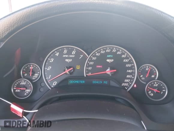 ✅ 2013 Chevrolet Corvette 3LT • VIN: 1G1YG2DW2D5107870 • Lot: 41420741. Listed on IAAI with 30,419 mi. Free auction sales archive from the USA and detailed vehicle history report at DreamBid. Image 7.