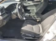 ✅ 2019 Honda Civic LX • VIN: 19XFC2F66KE209715 • Лот: 91679845. Опубликован ранее на Copart с пробегом 79 368 миль. Бесплатный доступ к архиву аукционных продаж из США и подробный отчёт об истории автомобиля на DreamBid. Изображение 7.