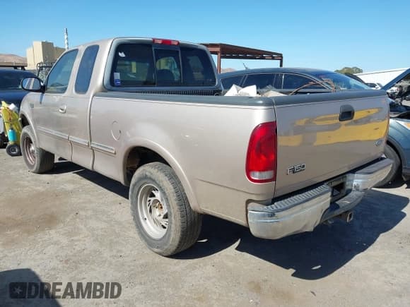 ✅ 1997 Ford F-150 XL • VIN: 1FTDX18W8VND37246 • Lot: 42471568. Listed on IAAI with 206,485 mi. Free auction sales archive from the USA and detailed vehicle history report at DreamBid. Image 3.