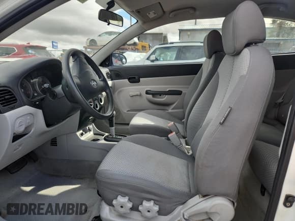 ✅ 2007 Hyundai Accent GS • VIN: KMHCM36C77U036660 • Lot: 86506515. Wystawiony na Copart z przebiegiem 134 208 mil. Bezpłatny archiwum sprzedaży aukcyjnych z USA i szczegółowy raport historii pojazdu na DreamBid. Zdjęcie 7.