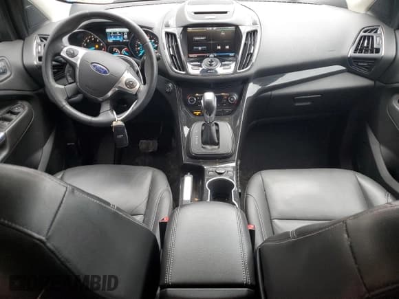 ✅ 2015 Ford Escape Titanium • VIN: 1FMCU9J99FUB01828 • Lot: 92355715. Wystawiony na Copart z przebiegiem 96 109 mil. Bezpłatny archiwum sprzedaży aukcyjnych z USA i szczegółowy raport historii pojazdu na DreamBid. Zdjęcie 8.