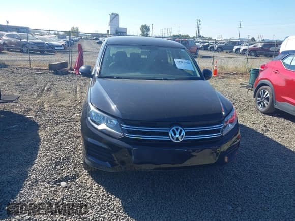 ✅ 2018 Volkswagen Tiguan • VIN: WVGAV7AX2JK001209 • Лот: 42963759. Опубликован ранее на IAAI с пробегом 78 086 миль. Бесплатный доступ к архиву аукционных продаж из США и подробный отчёт об истории автомобиля на DreamBid. Изображение 12.