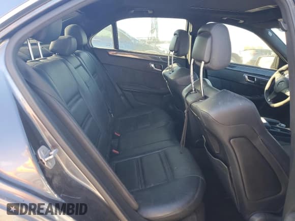 ✅ 2010 Mercedes-Benz E 63 AMG • VIN: WDDHF7HBXAA107915 • Lot: 81976404. Wystawiony na Copart z przebiegiem 117 118 mil. Bezpłatny archiwum sprzedaży aukcyjnych z USA i szczegółowy raport historii pojazdu na DreamBid. Zdjęcie 10.