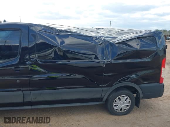 ✅ 2023 Ford Transit Cargo • VIN: 1FTYE1Y82PKA71820 • Lot: 41693537. Wystawiony na IAAI z przebiegiem 36 708 mil. Bezpłatny archiwum sprzedaży aukcyjnych z USA i szczegółowy raport historii pojazdu na DreamBid. Zdjęcie 6.