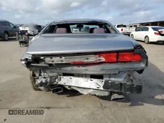 ✅ 2013 Dodge Challenger SXT • VIN: 2C3CDYAG2DH680632 • Lot: 84380494. Wystawiony na Copart z przebiegiem Nie podano. Bezpłatny archiwum sprzedaży aukcyjnych z USA i szczegółowy raport historii pojazdu na DreamBid. Zdjęcie 6.