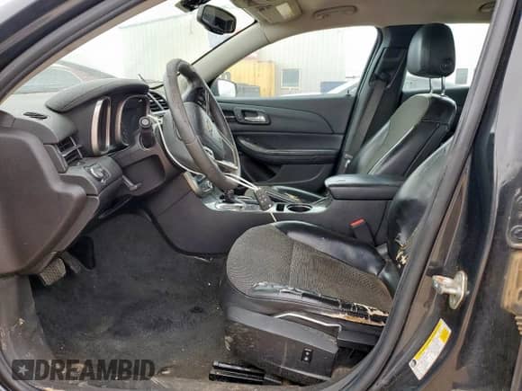 2015 Chevrolet Malibu LT z VIN 1G11C5SL7FF196114, wystawiony jako Copart lot #81323255 z przebiegiem 131 536 mil mil oraz Szkoda całkowita • Salvage title. Historia ofert i sprzedaży dostępna na DreamBid. Obrazek 7.