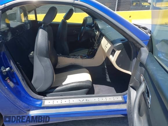 ✅ 2001 Mercedes-Benz SLK 230/320 • VIN: WDBKK65F11F189774 • Lot: 42443314. Listed on IAAI with 228,078 mi. Free auction sales archive from the USA and detailed vehicle history report at DreamBid. Image 5.