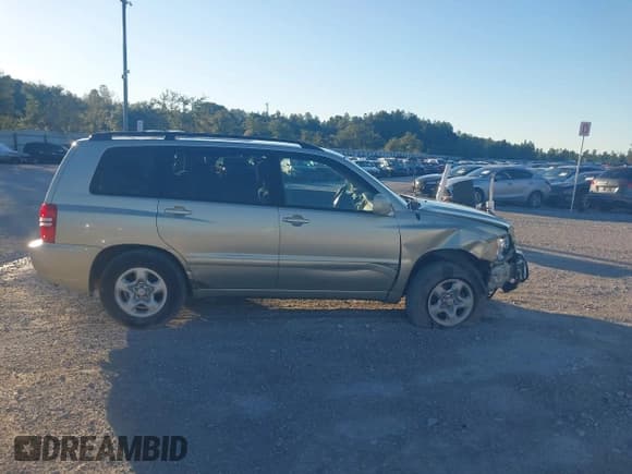 ✅ 2003 Toyota Highlander • VIN: JTEGF21A030113964 • Lot: 43661618. Wystawiony na IAAI z przebiegiem 120 567 mil. Bezpłatny archiwum sprzedaży aukcyjnych z USA i szczegółowy raport historii pojazdu na DreamBid. Zdjęcie 14.