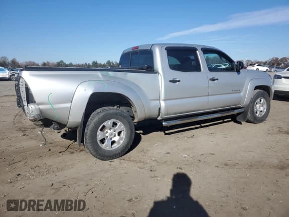 ✅ 2008 Toyota Tacoma • VIN: 5TEMU52N58Z501358 • Lot: 82605005. Listed on Copart with 127,412 mi. Free auction sales archive from the USA and detailed vehicle history report at DreamBid. Image 3.