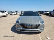 ✅ 2020 Hyundai Sonata SE • VIN: 5NPEG4JA8LH051155 • Лот: 70744335. Опубликован ранее на Copart с пробегом 136 053 миль. Бесплатный доступ к архиву аукционных продаж из США и подробный отчёт об истории автомобиля на DreamBid. Изображение 5.