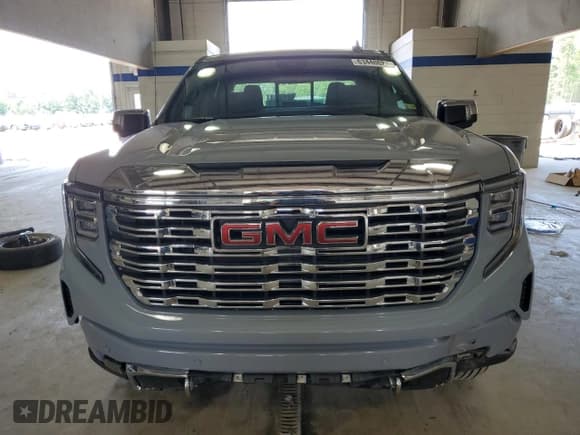 ✅ 2025 GMC Sierra 1500 Denali • VIN: 3GTUUGEL4SG162570 • Лот: 63440085. Опубликован ранее на Copart с пробегом 334 миль. Бесплатный доступ к архиву аукционных продаж из США и подробный отчёт об истории автомобиля на DreamBid. Изображение 5.