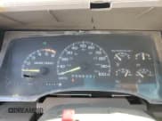 ✅ 1996 GMC Sierra 1500 • VIN: 1GTHC33J4TF010466 • Lot: 48392195. Wystawiony na Copart z przebiegiem 143 267 mil. Bezpłatny archiwum sprzedaży aukcyjnych z USA i szczegółowy raport historii pojazdu na DreamBid. Zdjęcie 9.