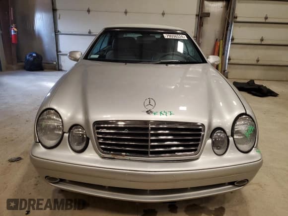 ✅ 2001 Mercedes-Benz CLK 320/430 • VIN: WDBLK70G71T075953 • Lot: 79556524. Wystawiony na Copart z przebiegiem 71 428 mil. Bezpłatny archiwum sprzedaży aukcyjnych z USA i szczegółowy raport historii pojazdu na DreamBid. Zdjęcie 5.