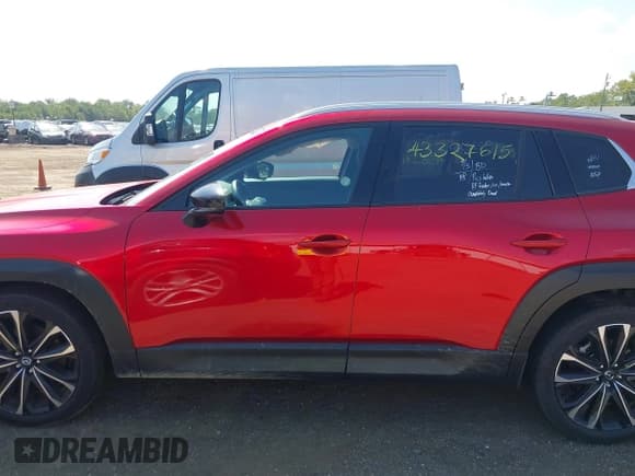 ✅ 2025 Mazda CX-50 S Premium Plus • VIN: 7MMVABEMXSN373157 • Лот: 43327615. Опубликован ранее на IAAI с пробегом 6 129 миль. Бесплатный доступ к архиву аукционных продаж из США и подробный отчёт об истории автомобиля на DreamBid. Изображение 14.