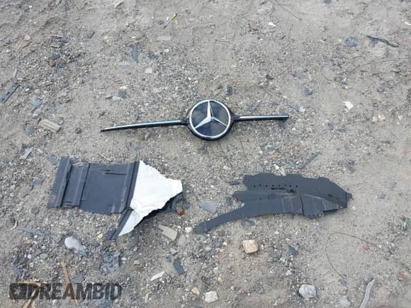 2025 Mercedes-Benz CLA 250 с VIN W1K5J4GB2SN517412, выставлен на аукционе IAAI как лот 42625690 с пробегом 1 047 миль миль и . История ставок и продаж доступна на DreamBid. Изображение 12.