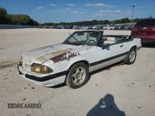 ✅ 1989 Ford Mustang • VIN: 1FABP44A0KF168239 • Lot: 84413445. Wystawiony na Copart z przebiegiem 11 962 mil. Bezpłatny archiwum sprzedaży aukcyjnych z USA i szczegółowy raport historii pojazdu na DreamBid. Zdjęcie 1.