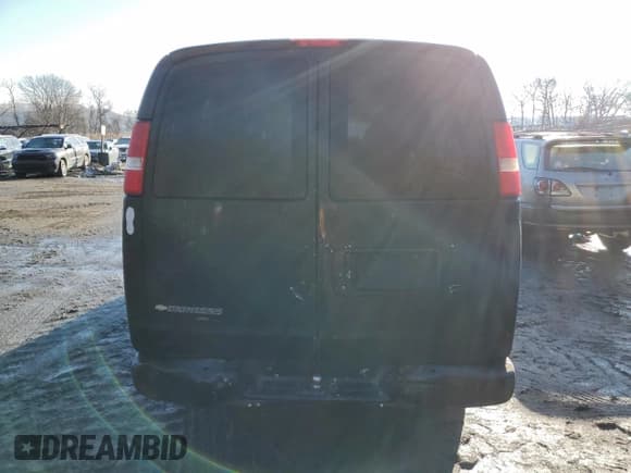 ✅ 2012 Chevrolet Express Passenger 1LS • VIN: 1GAZGZFA8C1191908 • Lot: 46998515. Listed on Copart with 220,513 mi. Free auction sales archive from the USA and detailed vehicle history report at DreamBid. Image 6.