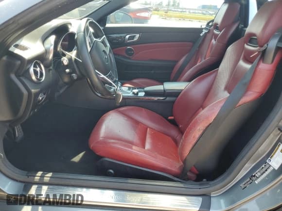 ✅ 2016 Mercedes-Benz SLK 300 • VIN: WDDPK3JA6GF121176 • Лот: 60413565. Опубликован ранее на Copart с пробегом 69 218 миль. Бесплатный доступ к архиву аукционных продаж из США и подробный отчёт об истории автомобиля на DreamBid. Изображение 7.