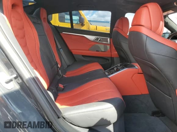 ✅ 2025 BMW 8 Series M850i • VIN: WBAGV8C07SCT18237 • Лот: 49277375. Опубликован ранее на Copart с пробегом 750 миль. Бесплатный доступ к архиву аукционных продаж из США и подробный отчёт об истории автомобиля на DreamBid. Изображение 10.