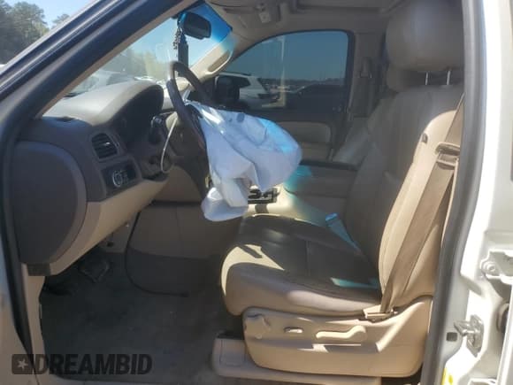 ✅ 2014 GMC Yukon SLT • VIN: 1GKS1CE04ER190215 • Lot: 85530145. Listed on Copart with 225,511 mi. Free auction sales archive from the USA and detailed vehicle history report at DreamBid. Image 7.