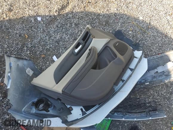 ✅ 2015 Chevrolet Malibu LTZ • VIN: 1G11F5SL7FU129550 • Lot: 81237925. Listed on Copart with Not provided. Free auction sales archive from the USA and detailed vehicle history report at DreamBid. Image 12.