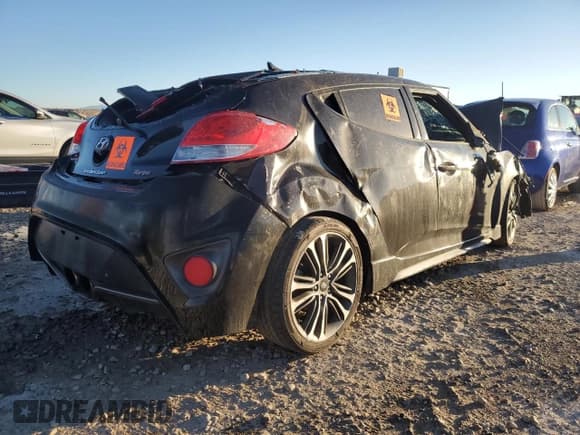 ✅ 2017 Hyundai Veloster Turbo • VIN: KMHTC6AE6HU309991 • Lot: 75632814. Wystawiony na Copart z przebiegiem Nie podano. Bezpłatny archiwum sprzedaży aukcyjnych z USA i szczegółowy raport historii pojazdu na DreamBid. Zdjęcie 3.