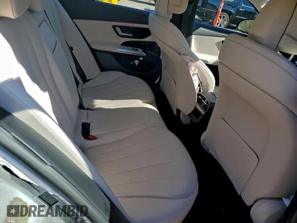 ✅ 2025 Mercedes-Benz E 350 • VIN: W1KLF4GB8SA156123 • Lot: 94371655. Listed on Copart with 4,681 mi. Free auction sales archive from the USA and detailed vehicle history report at DreamBid. Image 10.