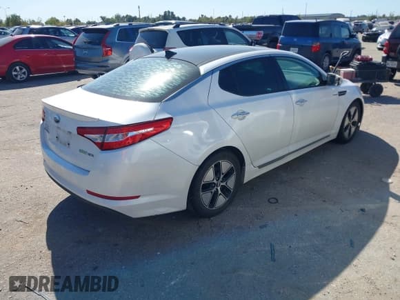 ✅ 2013 Kia Optima LX • VIN: KNAGM4AD0D5038765 • Lot: 43658029. Listed on IAAI with 177,703 mi. Free auction sales archive from the USA and detailed vehicle history report at DreamBid. Image 4.