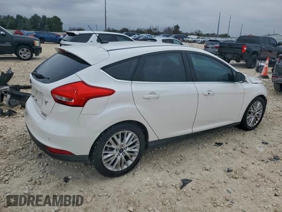 ✅ 2016 Ford Focus Titanium • VIN: 1FADP3N25GL326030 • Lot: 93662905. Wystawiony na Copart z przebiegiem 44 123 mil. Bezpłatny archiwum sprzedaży aukcyjnych z USA i szczegółowy raport historii pojazdu na DreamBid. Zdjęcie 3.
