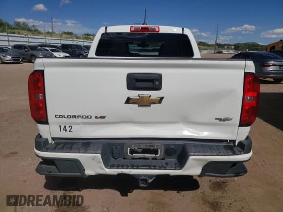 ✅ 2019 Chevrolet Colorado 4WD Work Truck • VIN: 1GCGTBEN5K1161432 • Лот: 68864974. Опубликован ранее на Copart с пробегом 83 273 миль. Бесплатный доступ к архиву аукционных продаж из США и подробный отчёт об истории автомобиля на DreamBid. Изображение 6.