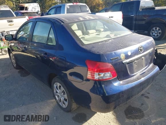 ✅ 2008 Toyota Yaris • VIN: JTDBT923881228703 • Lot: 43495500. Wystawiony na IAAI z przebiegiem 400 000 mil. Bezpłatny archiwum sprzedaży aukcyjnych z USA i szczegółowy raport historii pojazdu na DreamBid. Zdjęcie 3.