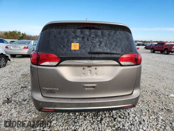 ✅ 2017 Chrysler Pacifica Touring L Plus • VIN: 2C4RC1EG6HR578227 • Lot: 91067755. Listed on Copart with 147,205 mi. Free auction sales archive from the USA and detailed vehicle history report at DreamBid. Image 6.