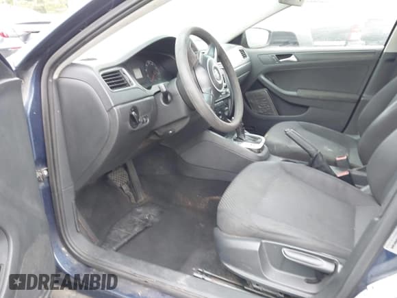 ✅ 2012 Volkswagen Jetta S • VIN: 3VW2K7AJ4CM410723 • Lot: 42450418. Listed on IAAI with 161,730 mi. Free auction sales archive from the USA and detailed vehicle history report at DreamBid. Image 5.