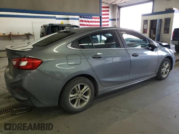 ✅ 2018 Chevrolet Cruze LT • VIN: 1G1BE5SM5J7188118 • Лот: 45034463. Опубликован ранее на Copart с пробегом 165 765 миль. Бесплатный доступ к архиву аукционных продаж из США и подробный отчёт об истории автомобиля на DreamBid. Изображение 3.
