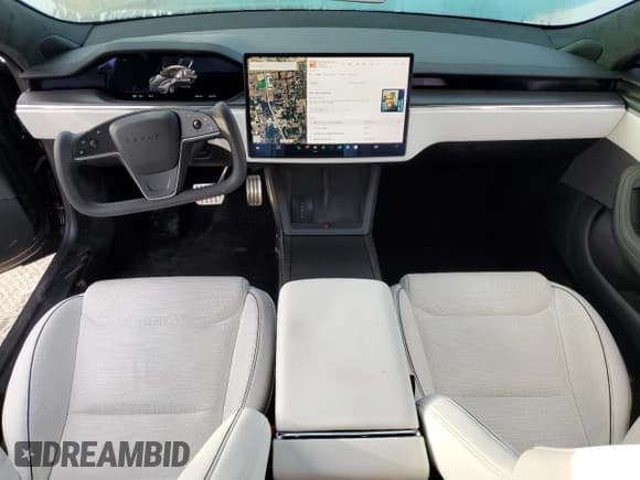 ✅ 2022 Tesla Model S Plaid • VIN: 5YJSA1E62NF468118 • Lot: 85561105. Wystawiony na Copart z przebiegiem 69 912 mil. Bezpłatny archiwum sprzedaży aukcyjnych z USA i szczegółowy raport historii pojazdu na DreamBid. Zdjęcie 8.