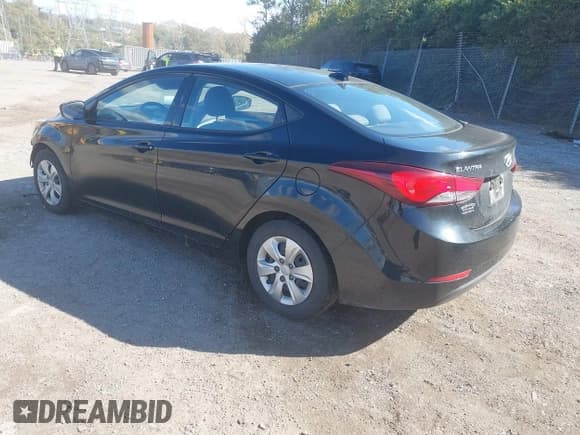 ✅ 2016 Hyundai Elantra SE • VIN: 5NPDH4AE0GH696772 • Lot: 43525356. Listed on IAAI with 70,577 mi. Free auction sales archive from the USA and detailed vehicle history report at DreamBid. Image 3.