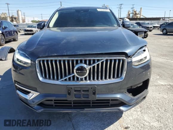 ✅ 2021 Volvo XC90 Inscription Expression • VIN: YV4BR00K2M1683994 • Lot: 71658685. Listed on Copart with 74,013 mi. Free auction sales archive from the USA and detailed vehicle history report at DreamBid. Image 5.