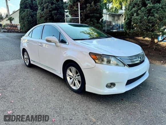 ✅ 2010 Lexus HS 250h • VIN: JTHBB1BA0A2007484 • Lot: 77915444. Listed on Copart with 141,668 mi. Free auction sales archive from the USA and detailed vehicle history report at DreamBid. Image 1.