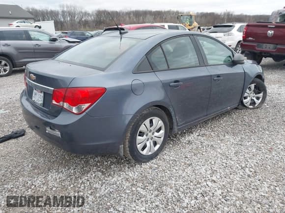 ✅ 2014 Chevrolet Cruze LS • VIN: 1G1PA5SG2E7130923 • Лот: 43783806. Опубликован ранее на IAAI с пробегом 29 323 миль. Бесплатный доступ к архиву аукционных продаж из США и подробный отчёт об истории автомобиля на DreamBid. Изображение 4.