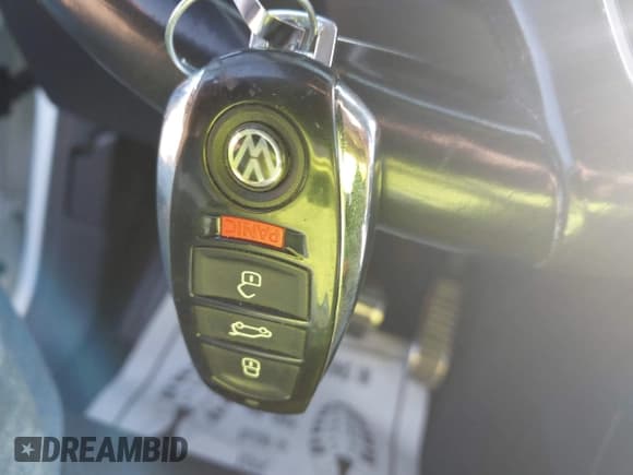 ✅ 2017 Volkswagen Touareg Wolfsburg Edition • VIN: WVGRF7BP7HD001784 • Lot: 43358059. Listed on IAAI with 87,962 mi. Free auction sales archive from the USA and detailed vehicle history report at DreamBid. Image 11.