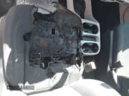 ✅ 2018 Chrysler Pacifica LX • VIN: 2C4RC1CG0JR158598 • Lot: 43314164. Wystawiony na IAAI z przebiegiem 118 344 mil. Bezpłatny archiwum sprzedaży aukcyjnych z USA i szczegółowy raport historii pojazdu na DreamBid. Zdjęcie 6.