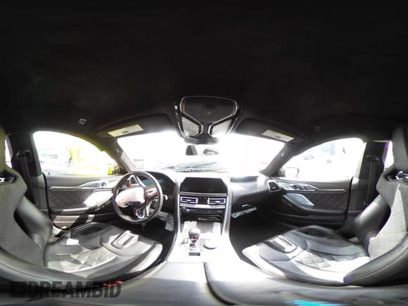 ✅ 2022 BMW M8 Competition • VIN: WBSGV0C0XNCG96234 • Lot: 41914840. Wystawiony na IAAI z przebiegiem 55 341 mil. Bezpłatny archiwum sprzedaży aukcyjnych z USA i szczegółowy raport historii pojazdu na DreamBid. Zdjęcie 19.