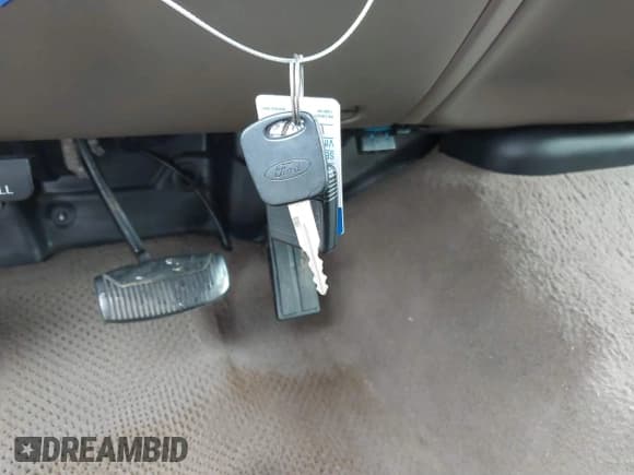 ✅ 2000 Ford Excursion Limited • VIN: 1FMNU43S0YEC77191 • Лот: 41593538. Опубликован ранее на IAAI с пробегом 207 847 миль. Бесплатный доступ к архиву аукционных продаж из США и подробный отчёт об истории автомобиля на DreamBid. Изображение 11.