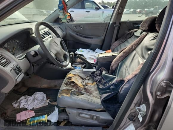 ✅ 2000 Honda Accord EX • VIN: 1HGCG1655YA008667 • Lot: 72018905. Listed on Copart with Not provided. Free auction sales archive from the USA and detailed vehicle history report at DreamBid. Image 7.