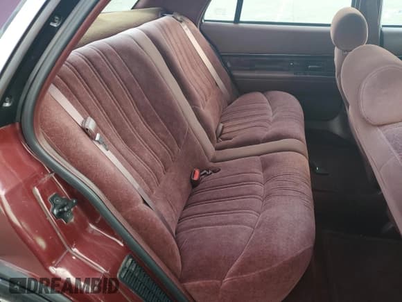 ✅ 1988 Buick LeSabre Custom • VIN: 1G4HP52K8WH537120 • Lot: 74719584. Wystawiony na Copart z przebiegiem 106 637 mil. Bezpłatny archiwum sprzedaży aukcyjnych z USA i szczegółowy raport historii pojazdu na DreamBid. Zdjęcie 10.