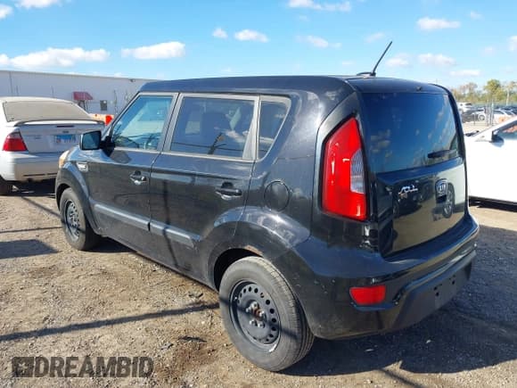 ✅ 2012 Kia Soul • VIN: KNDJT2A56C7476959 • Lot: 43581454. Wystawiony na IAAI z przebiegiem 125 161 mil. Bezpłatny archiwum sprzedaży aukcyjnych z USA i szczegółowy raport historii pojazdu na DreamBid. Zdjęcie 3.